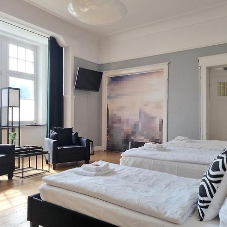 Charysma - Jugendstil Trifft Moderne, Schlafzimmer Mit Smart-Tv, Tischfussball, Darts, Parkplatz ฮาเมลน์ ภายนอก รูปภาพ