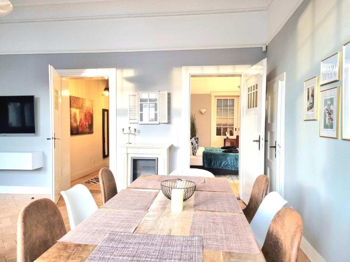 Charysma - Jugendstil Trifft Moderne, Schlafzimmer Mit Smart-Tv, Tischfussball, Darts, Parkplatz ฮาเมลน์ ภายนอก รูปภาพ