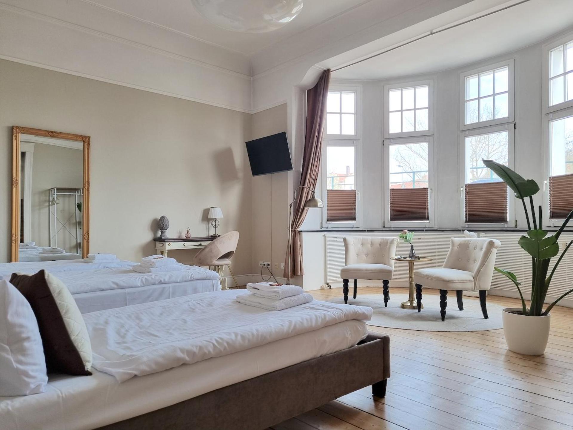 Charysma - Jugendstil Trifft Moderne, Schlafzimmer Mit Smart-Tv, Tischfussball, Darts, Parkplatz ฮาเมลน์ ภายนอก รูปภาพ