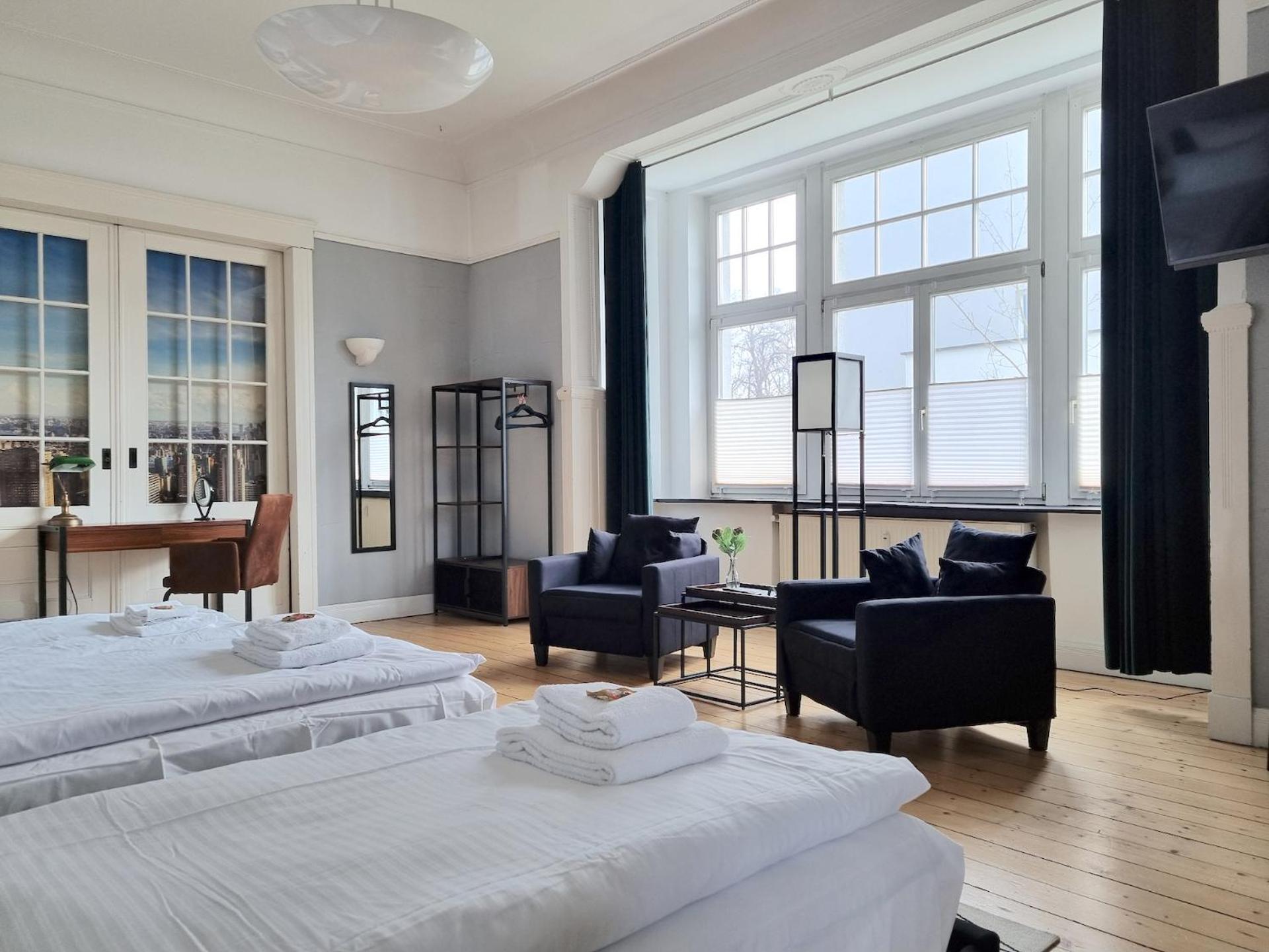 Charysma - Jugendstil Trifft Moderne, Schlafzimmer Mit Smart-Tv, Tischfussball, Darts, Parkplatz ฮาเมลน์ ภายนอก รูปภาพ